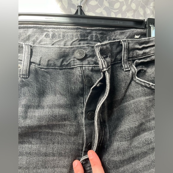 American Eagle 90’s Boyfriend Short ⭐️ (2/$40) - Picture 3 of 4